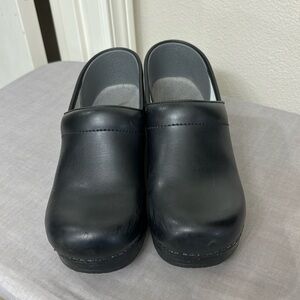 Light use Dansko clogs